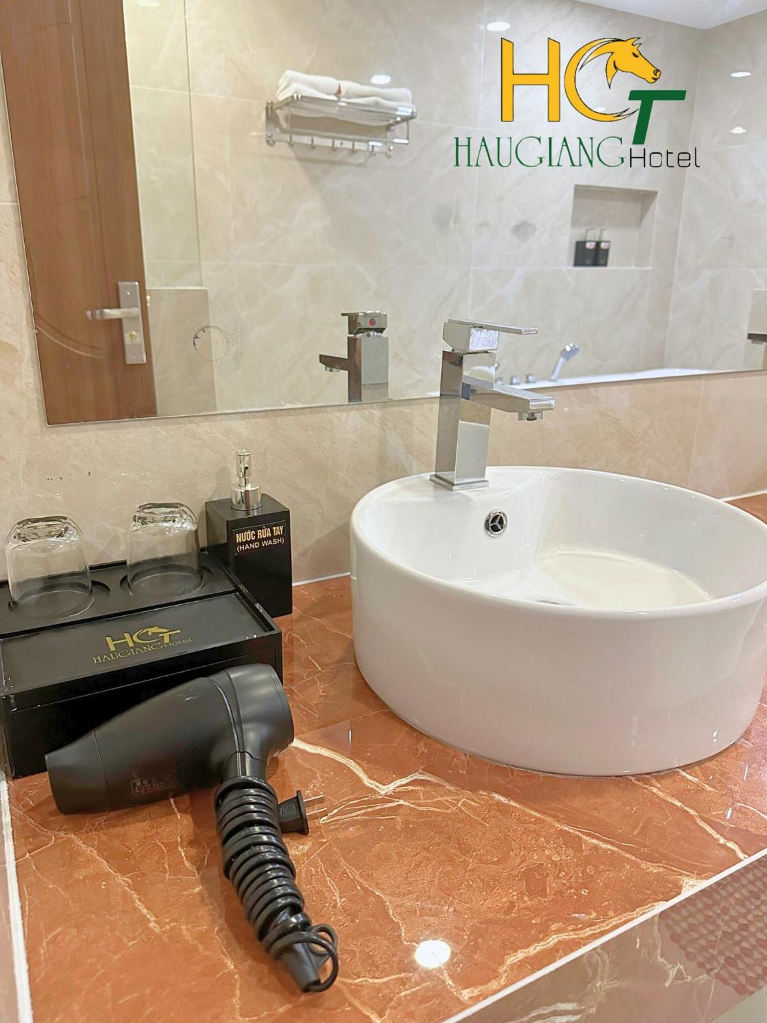 Khach San Hau Giang Otel Vi Thanh Dış mekan fotoğraf