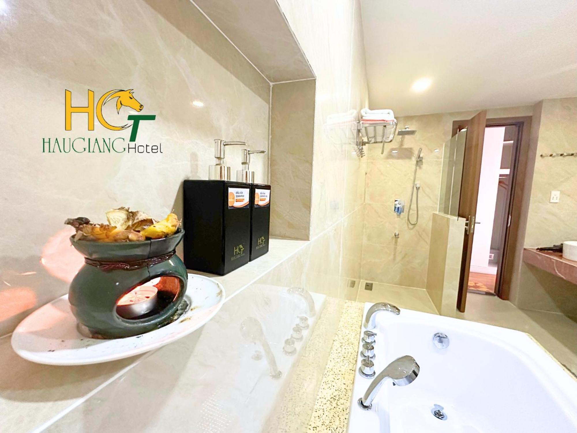 Khach San Hau Giang Otel Vi Thanh Dış mekan fotoğraf