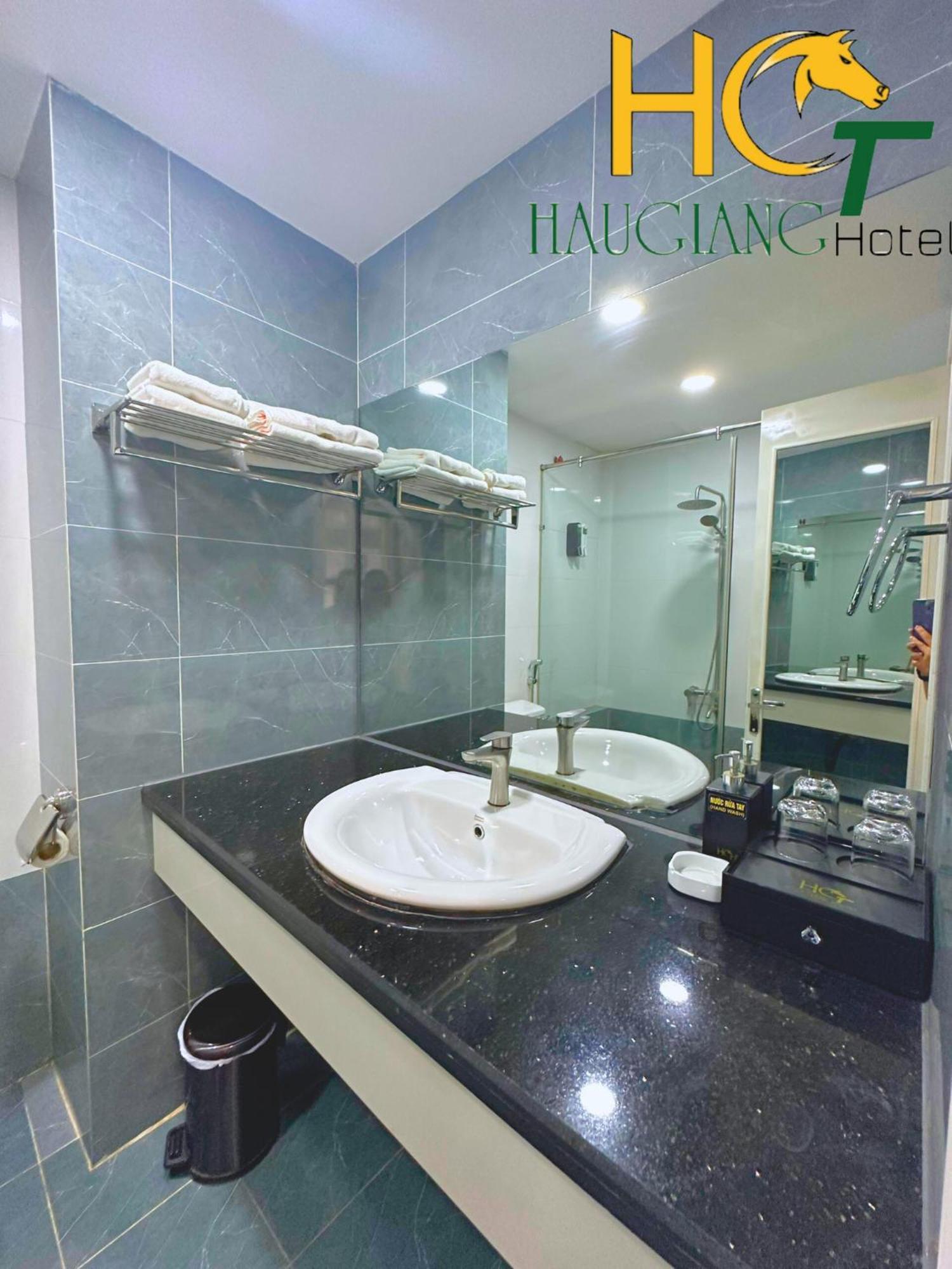 Khach San Hau Giang Otel Vi Thanh Dış mekan fotoğraf